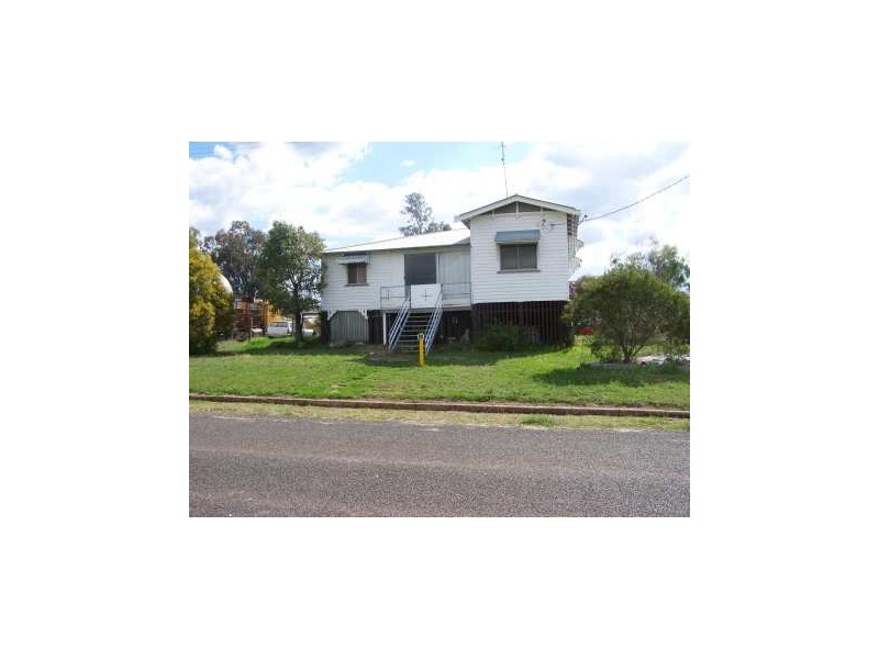 9 Bell Street, Dulacca QLD 4425