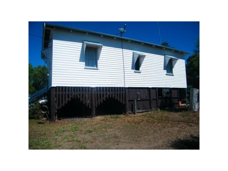 9 Bell Street, Dulacca QLD 4425