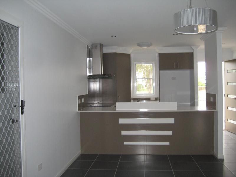 6 Jimbour Street RESIDENCE 1, Dalby QLD 4405