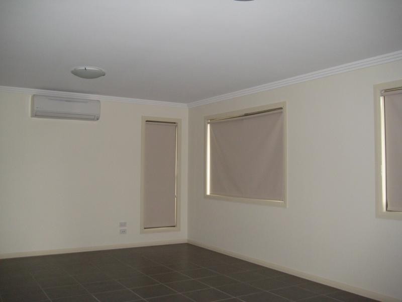 8 Jimbour Street RESIDENCE 1, Dalby QLD 4405