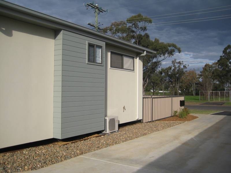 8 Jimbour Street RESIDENCE 2, Dalby QLD 4405