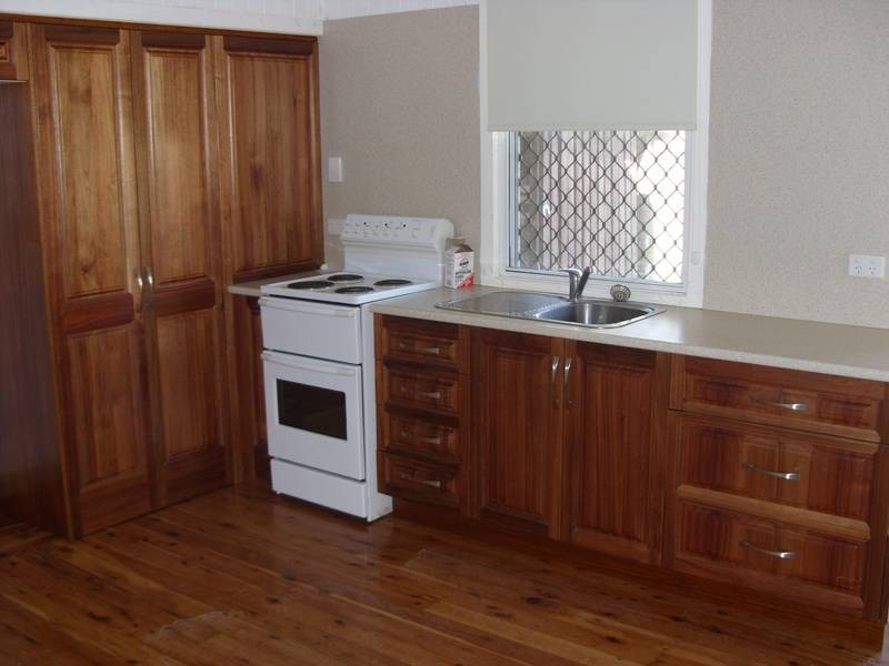 10 Bessie St, Dalby QLD 4405