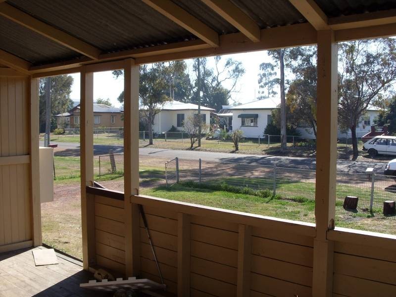 10 Bessie St, Dalby QLD 4405