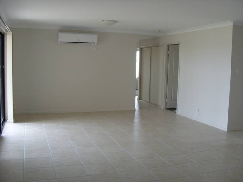 4 Keys Place, Dalby QLD 4405