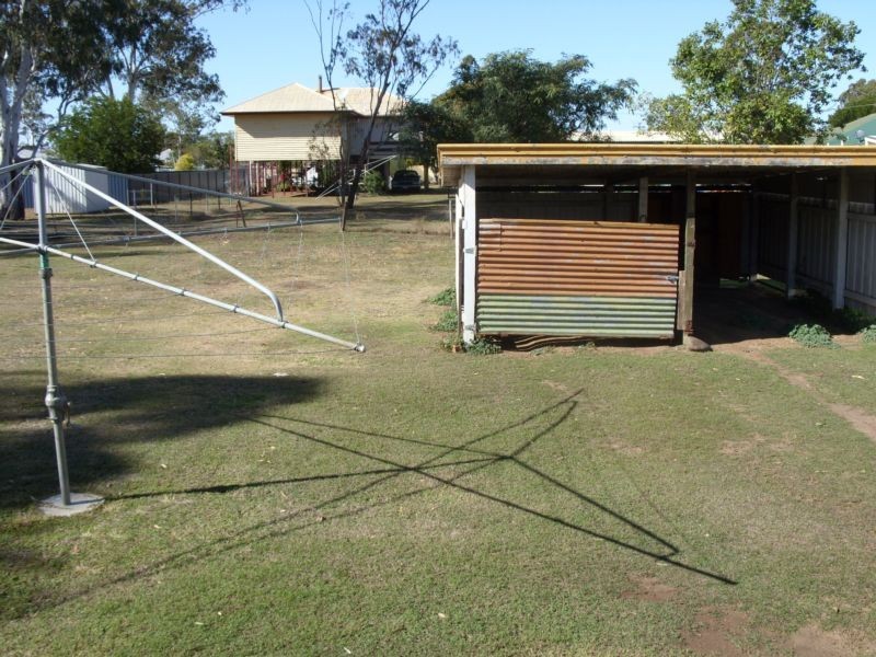 65 Arthur St, Dalby QLD 4405