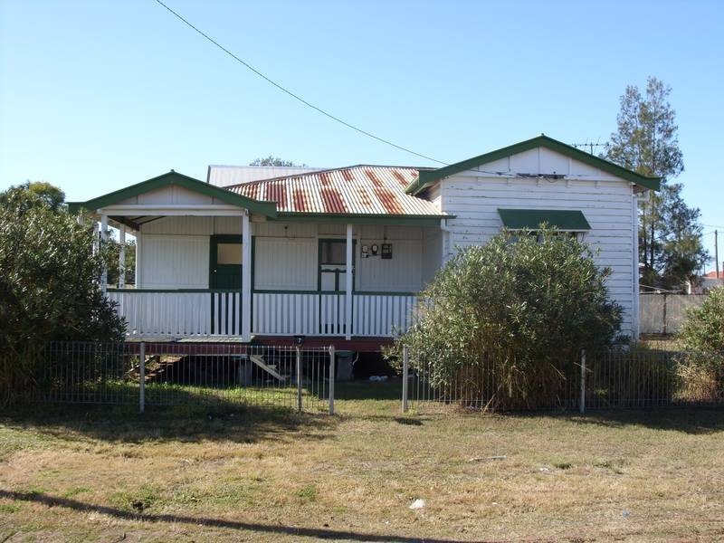 7 Bird Street, Dalby QLD 4405