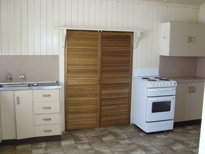 7 Bird Street, Dalby QLD 4405