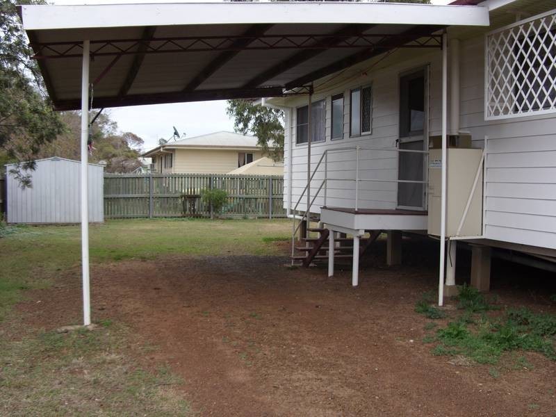 2 Jerome Street, Dalby QLD 4405