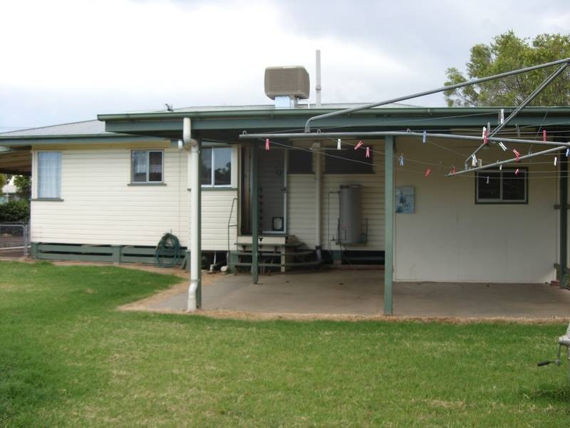121 Wood St, Dalby QLD 4405