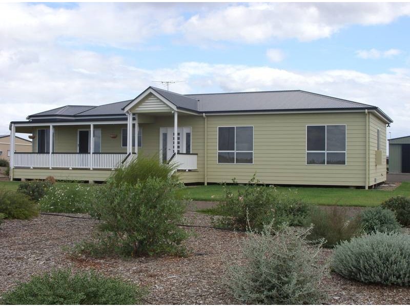 150 Sandalwood Avenue, Dalby QLD 4405