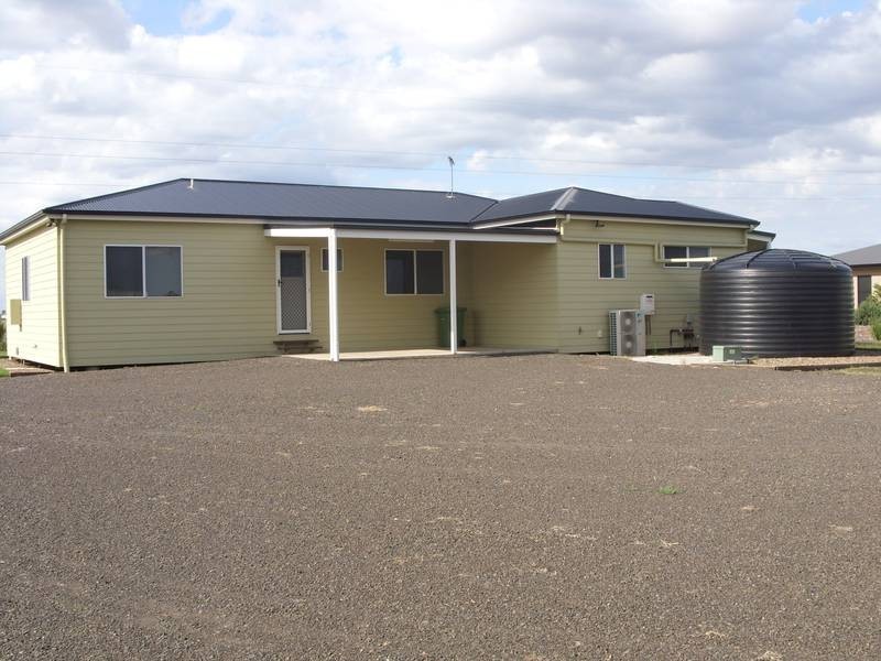 150 Sandalwood Avenue, Dalby QLD 4405