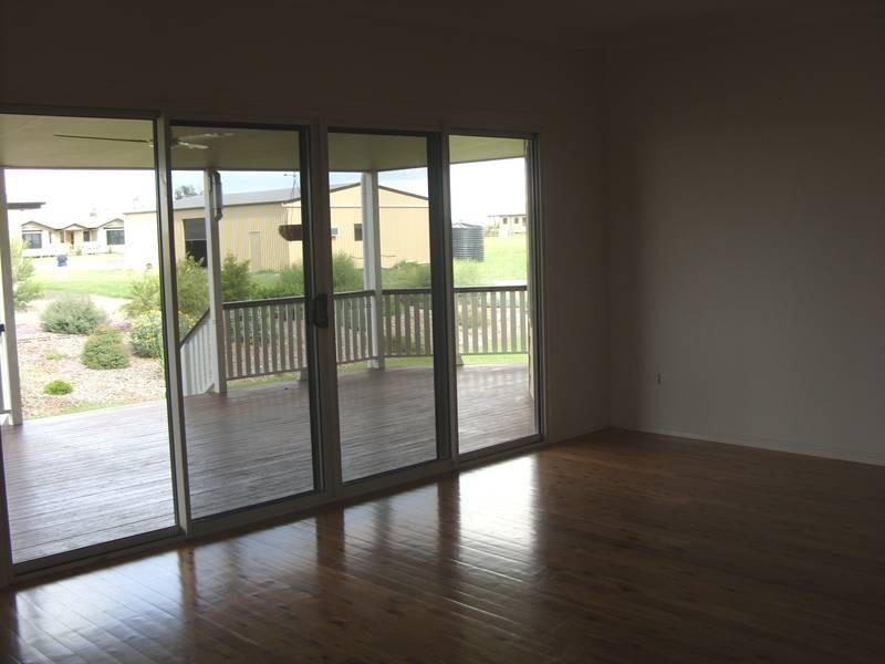 150 Sandalwood Avenue, Dalby QLD 4405