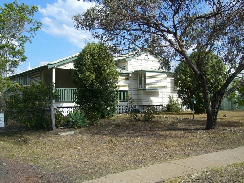 67 Pratten, Dalby QLD 4405