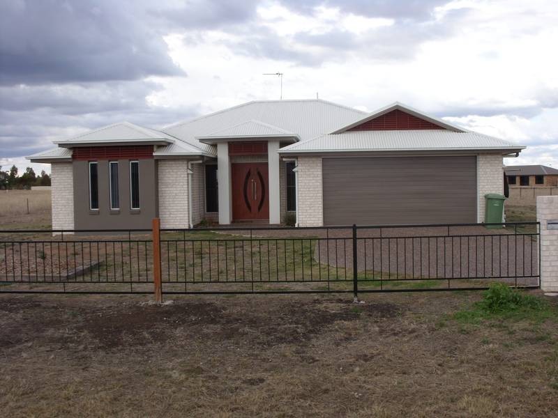 100 Winton Street, Dalby QLD 4405