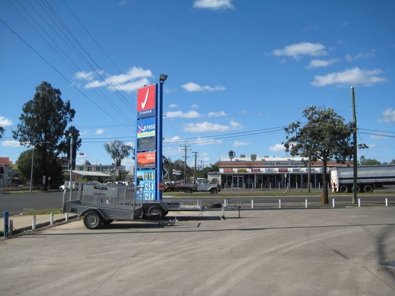 8 Drayton Street, Dalby QLD 4405