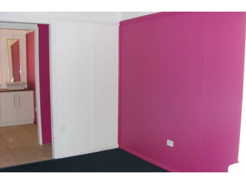 26 Arthur St, Dalby QLD 4405