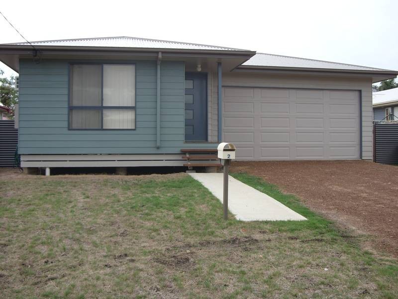 2 Charthom Place, Dalby QLD 4405
