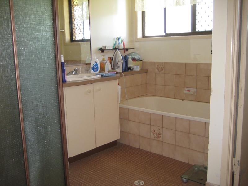 Lot 1,  Warrego Highway, Warra QLD 4411