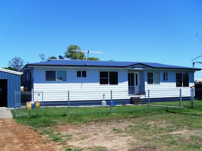 4 Horace St, Dalby QLD 4405