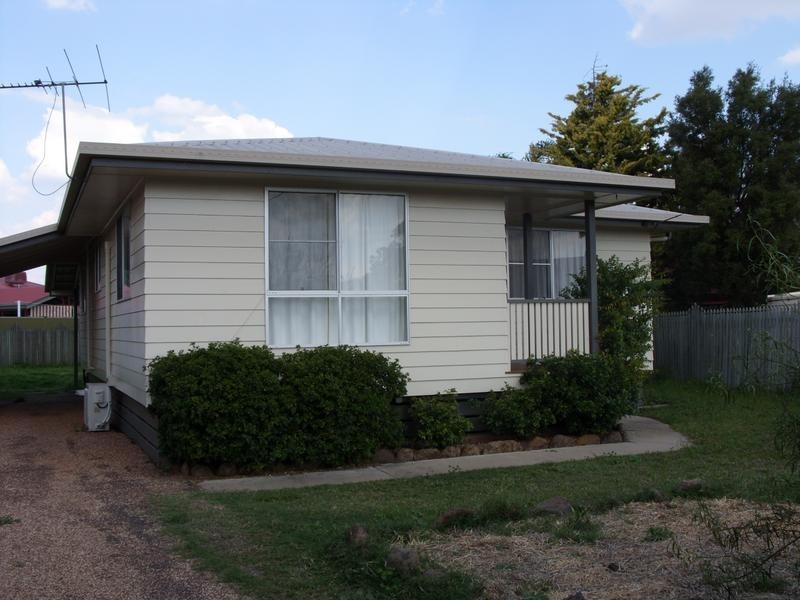 7 Koala Crt, Dalby QLD 4405