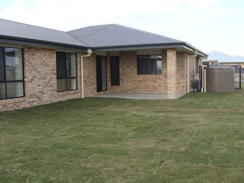 9 Pine St, Dalby QLD 4405