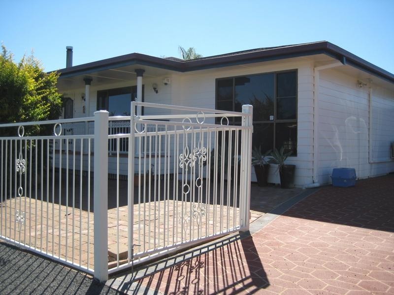 69 Charles Street, Dalby QLD 4405