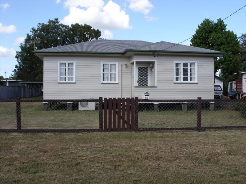 75 Edward Street, Dalby QLD 4405