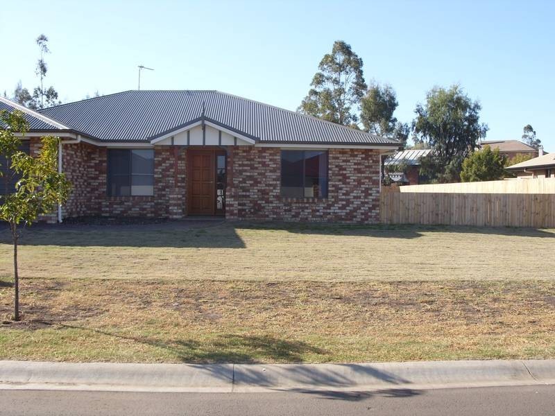 3 St Andrews Chase, Dalby QLD 4405