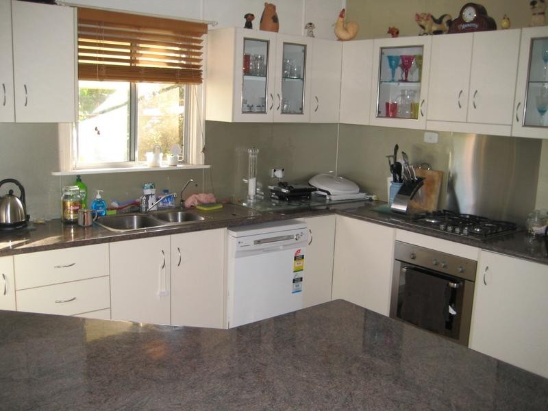 12 Geisel Street, Dalby QLD 4405