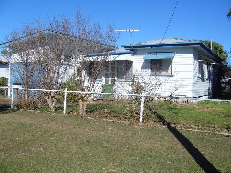 30 Bagot St, Dalby QLD 4405
