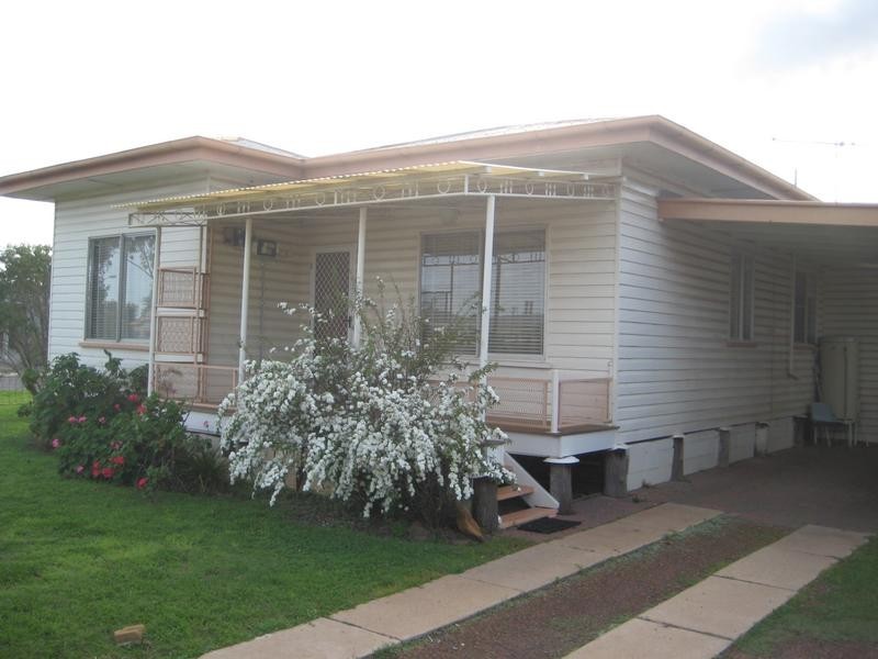 37 Hospital Road, Dalby QLD 4405
