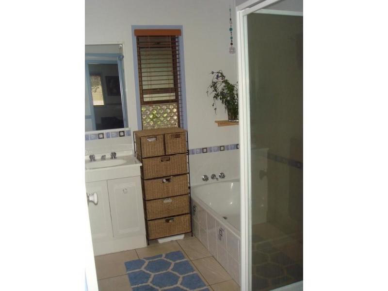 85 Bunya St, Dalby QLD 4405