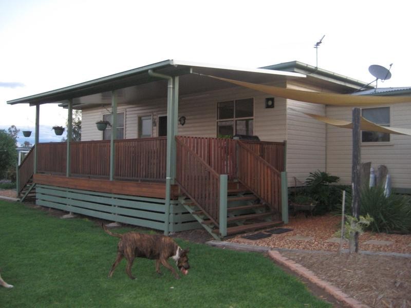 25 Hedge Road, Dalby QLD 4405