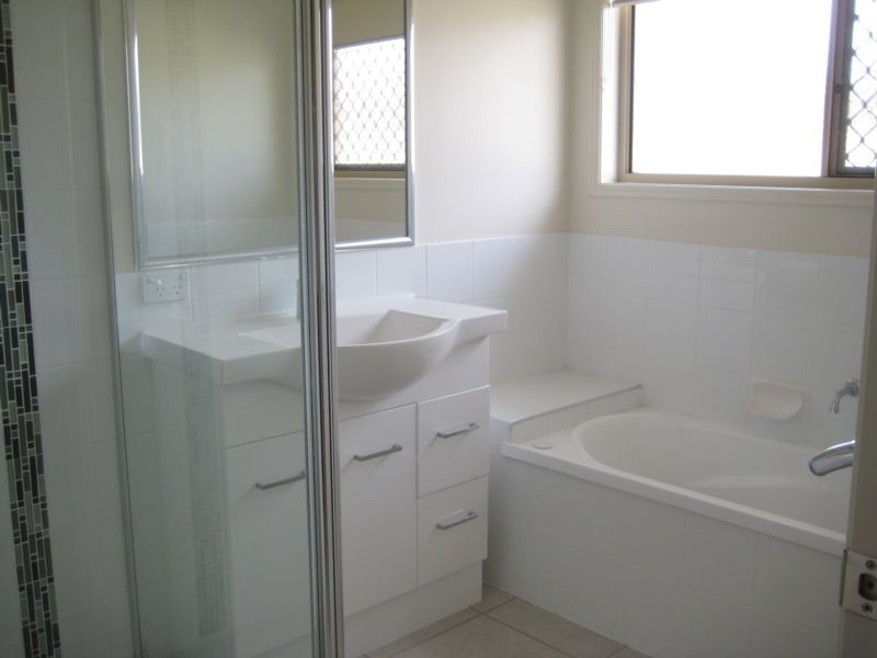 61 Diggers Drive, Dalby QLD 4405