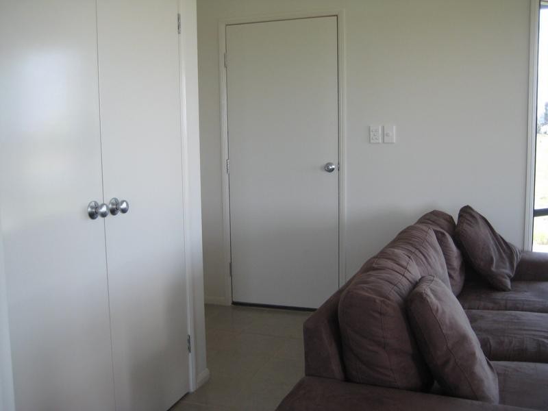 6 Henry Court, Tara QLD 4421
