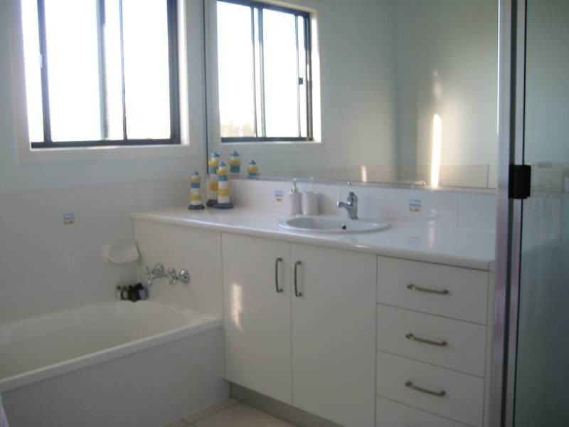 44 Southern Cross Drive, Dalby QLD 4405