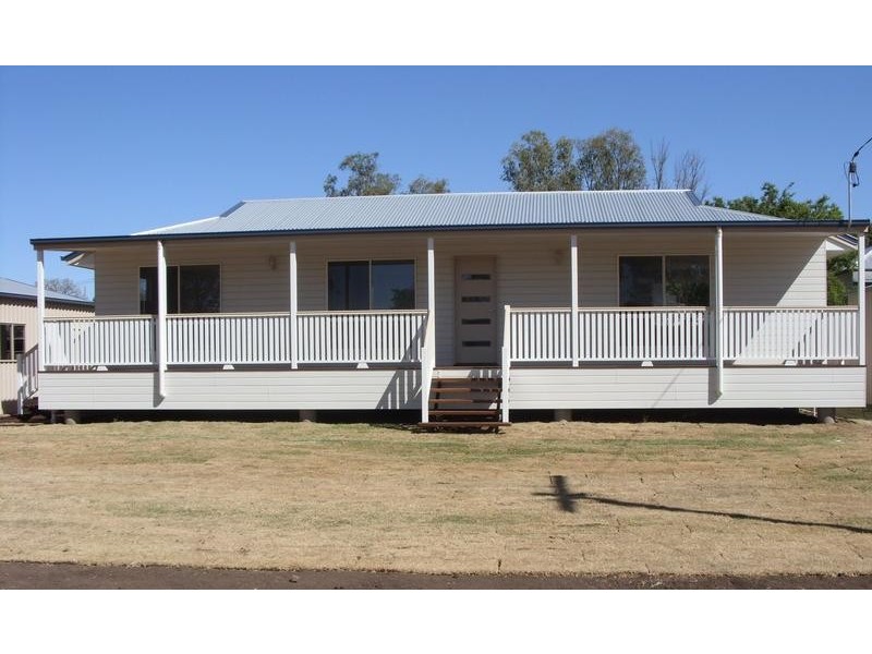 4B Arthur Street, Dalby QLD 4405