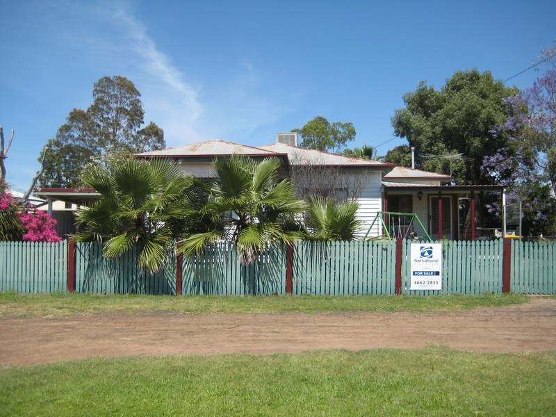 14 Bagot Street, Dalby QLD 4405