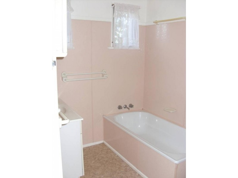 31 Bligh St, Dalby QLD 4405