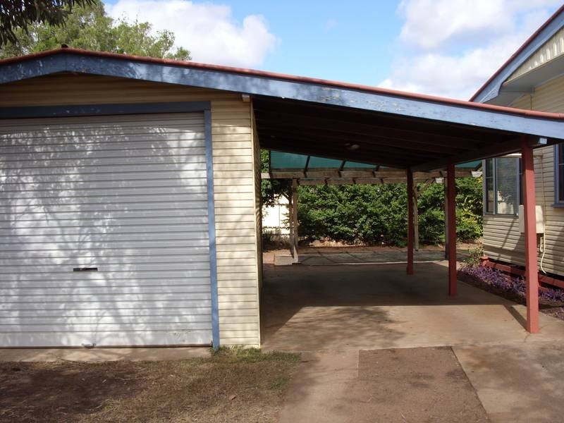 31 Bligh St, Dalby QLD 4405