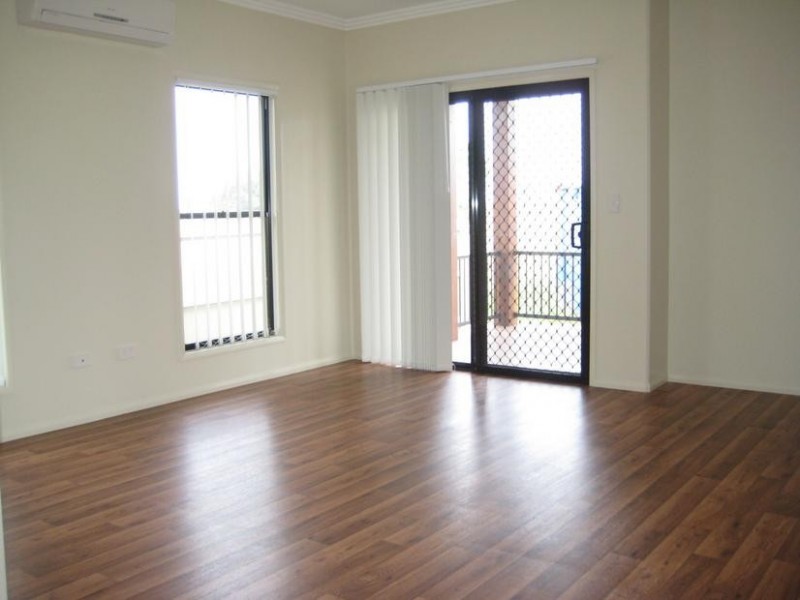 1/19 Cooper St, Dalby QLD 4405