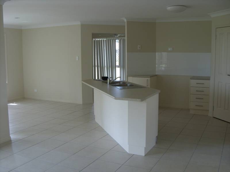 8 Diggers Drive, Dalby QLD 4405