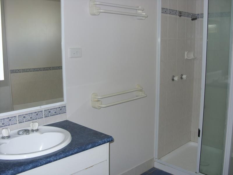 18 Lynette St, Dalby QLD 4405