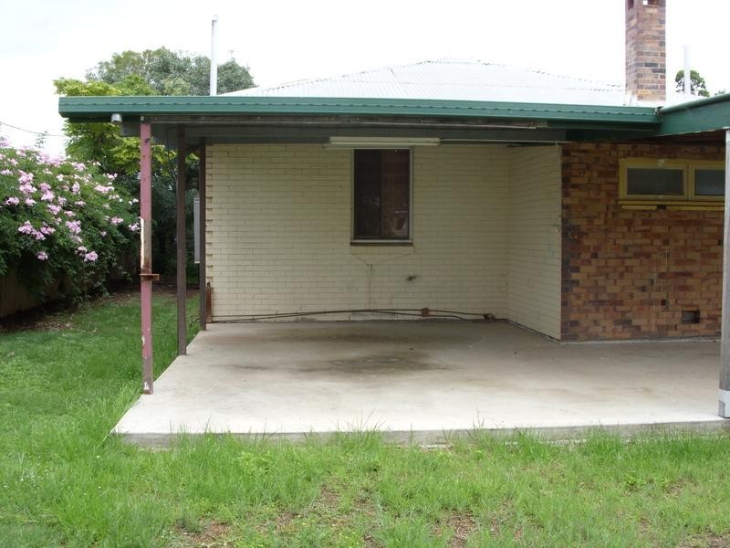 5 Garrow St, Dalby QLD 4405