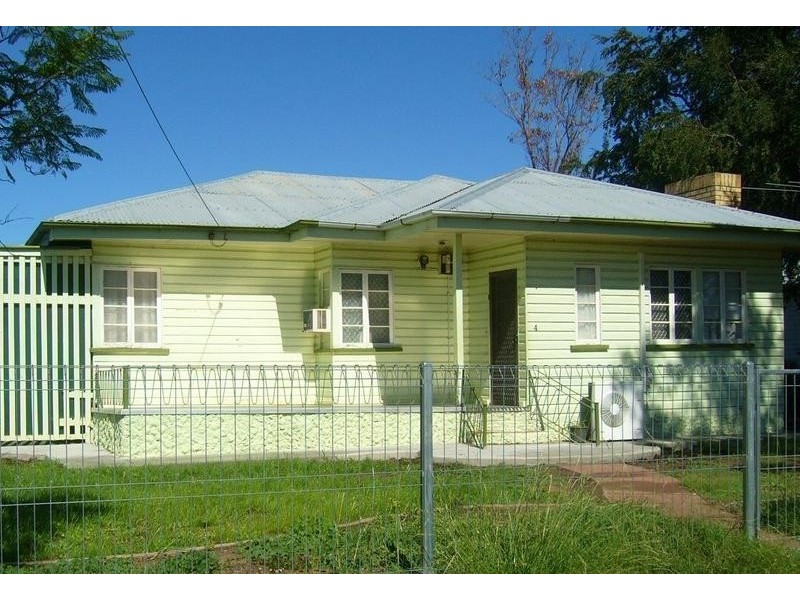 4 Drury Street, Dalby QLD 4405