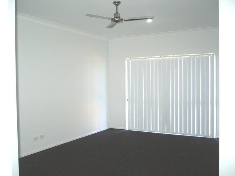 1 Leichardt Avenue, Dalby QLD 4405