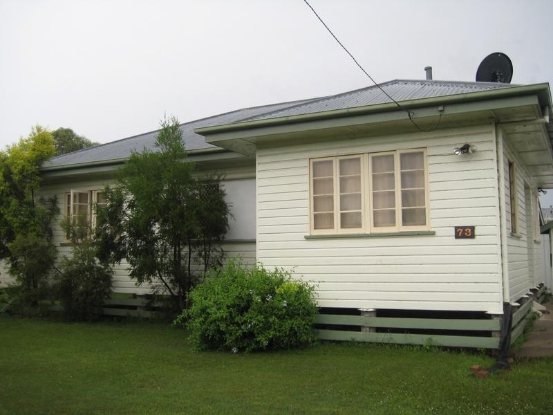 73 Bunya Street, Dalby QLD 4405