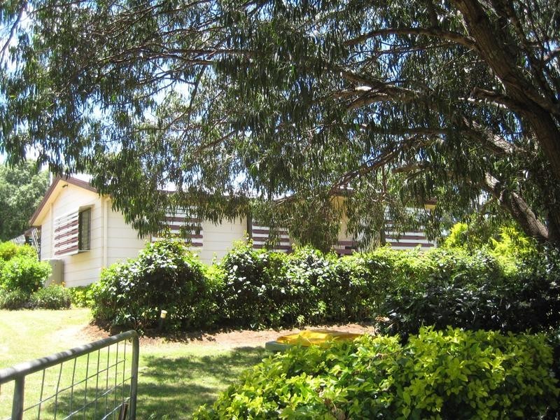 69 Wallace Street, Bell QLD 4408