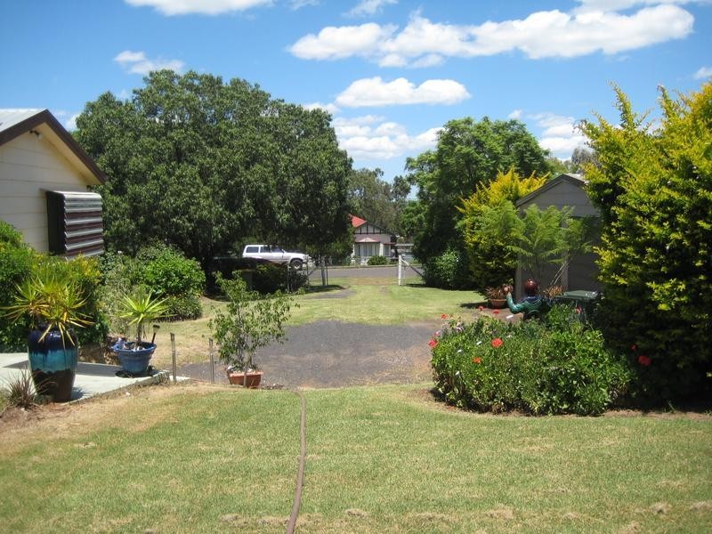 69 Wallace Street, Bell QLD 4408