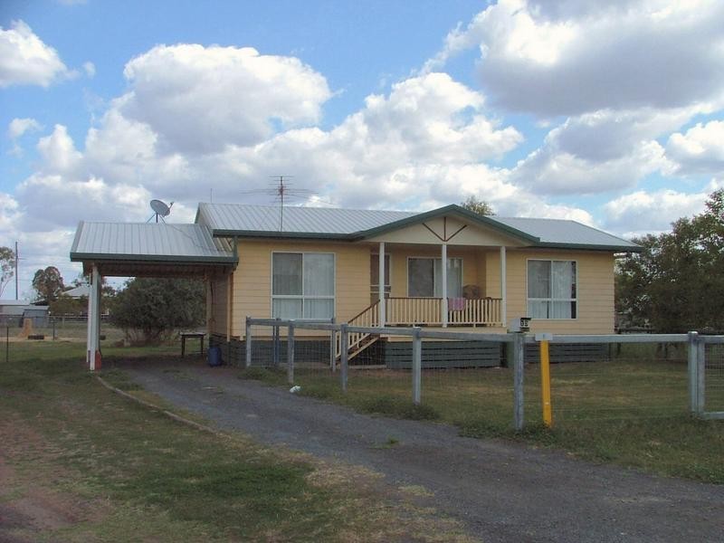 6 Raceview Dr, Dalby QLD 4405